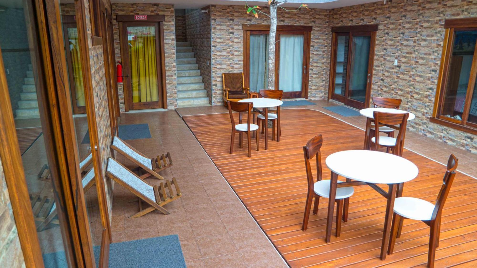 Hotel Starfish Puerto Villamil Exterior foto