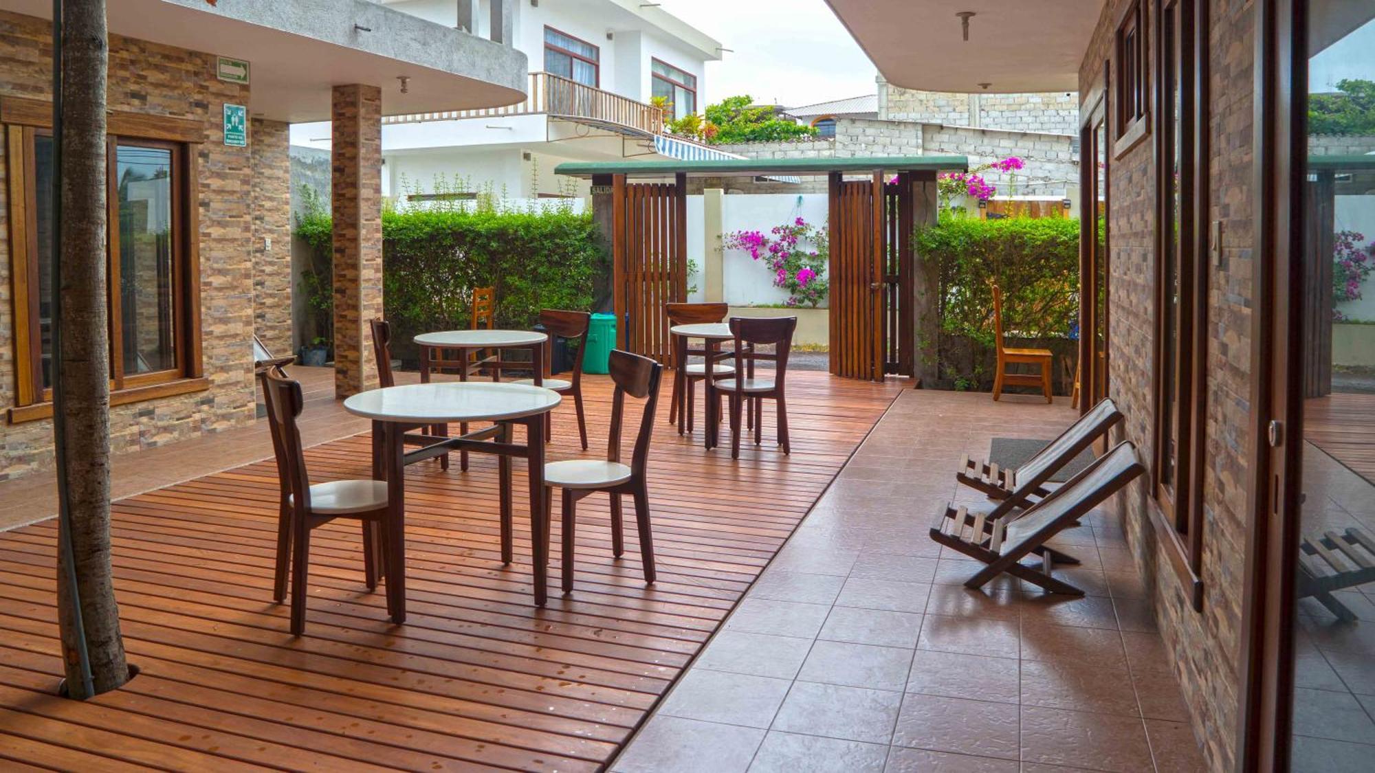 Hotel Starfish Puerto Villamil Exterior foto